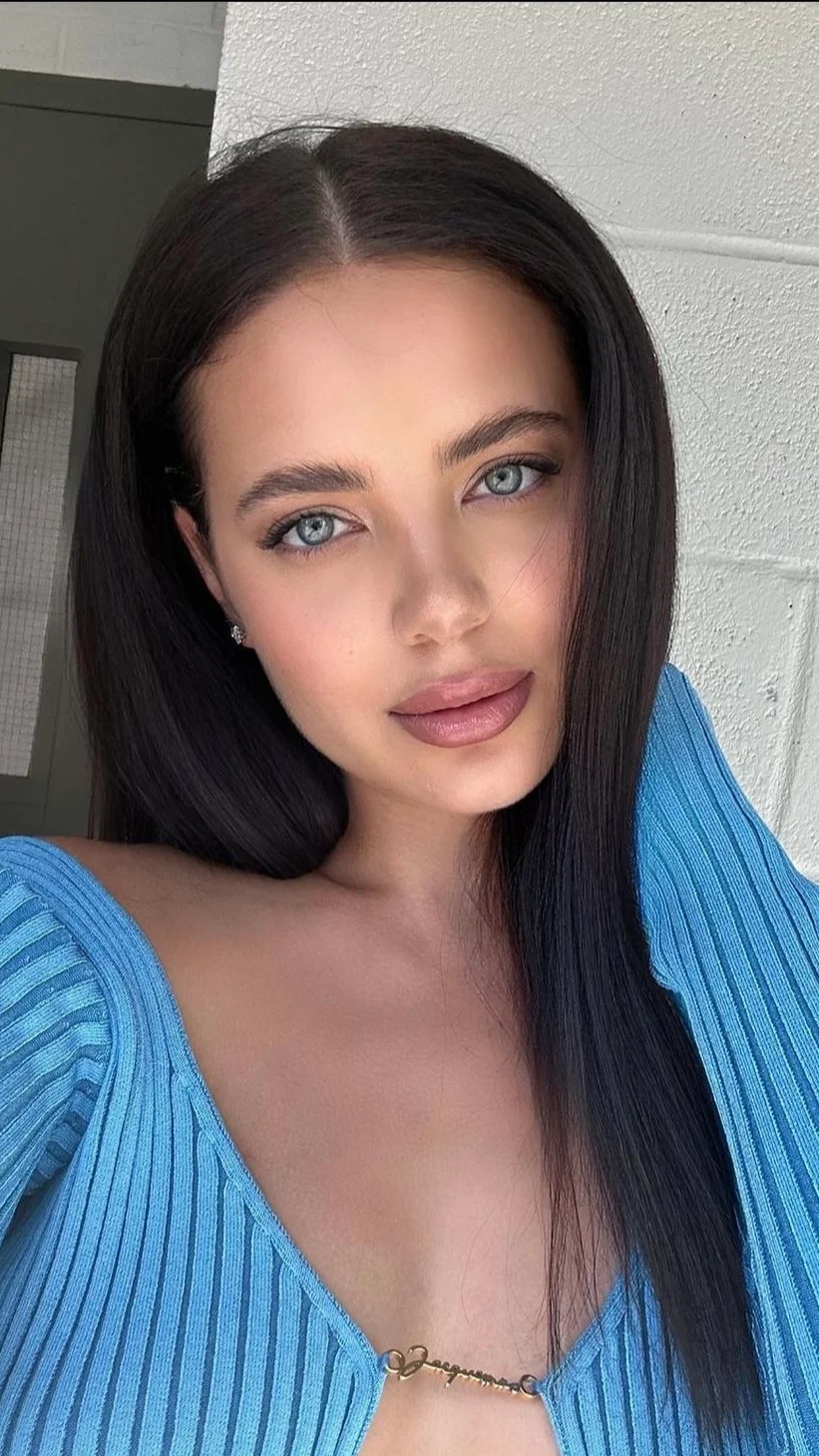 VIP model escort Dubai glamorous look